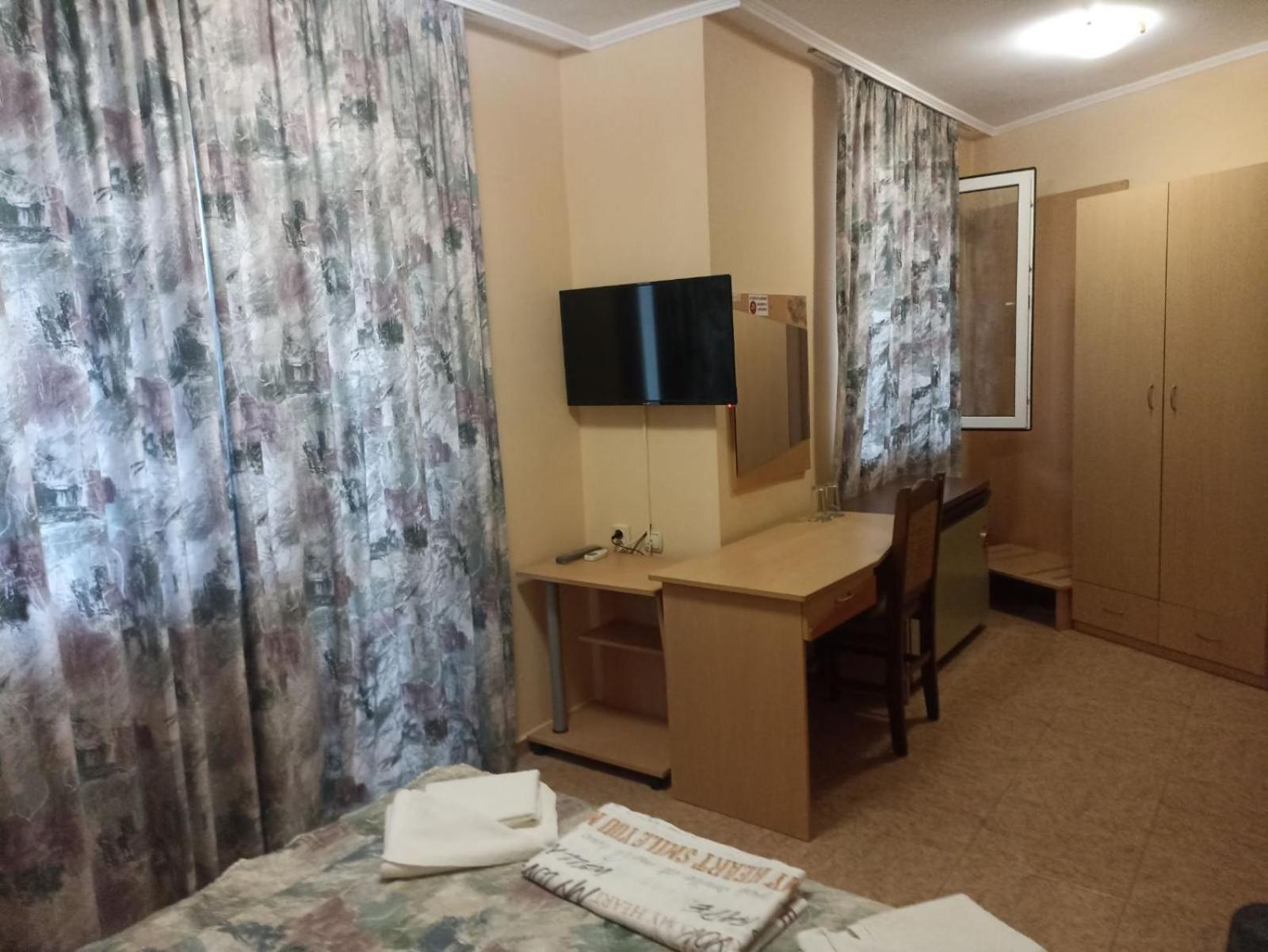 Krasi Hotel 拉夫达 外观 照片