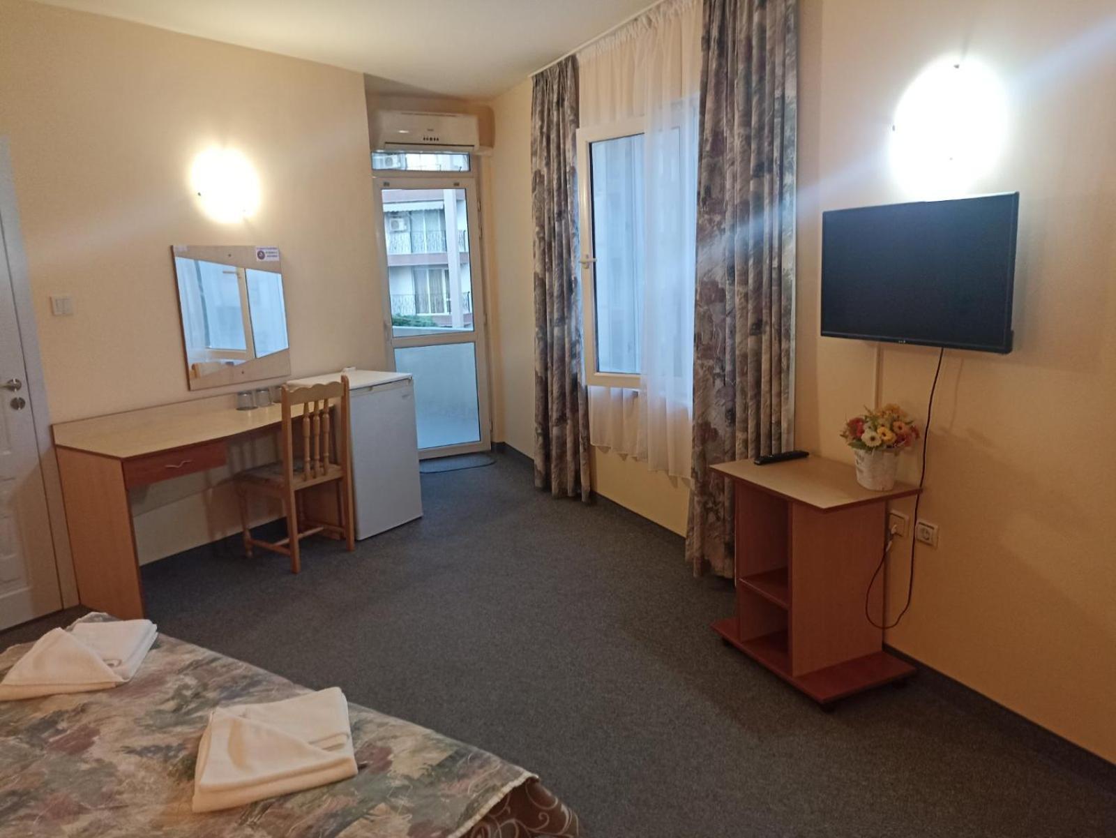 Krasi Hotel 拉夫达 外观 照片