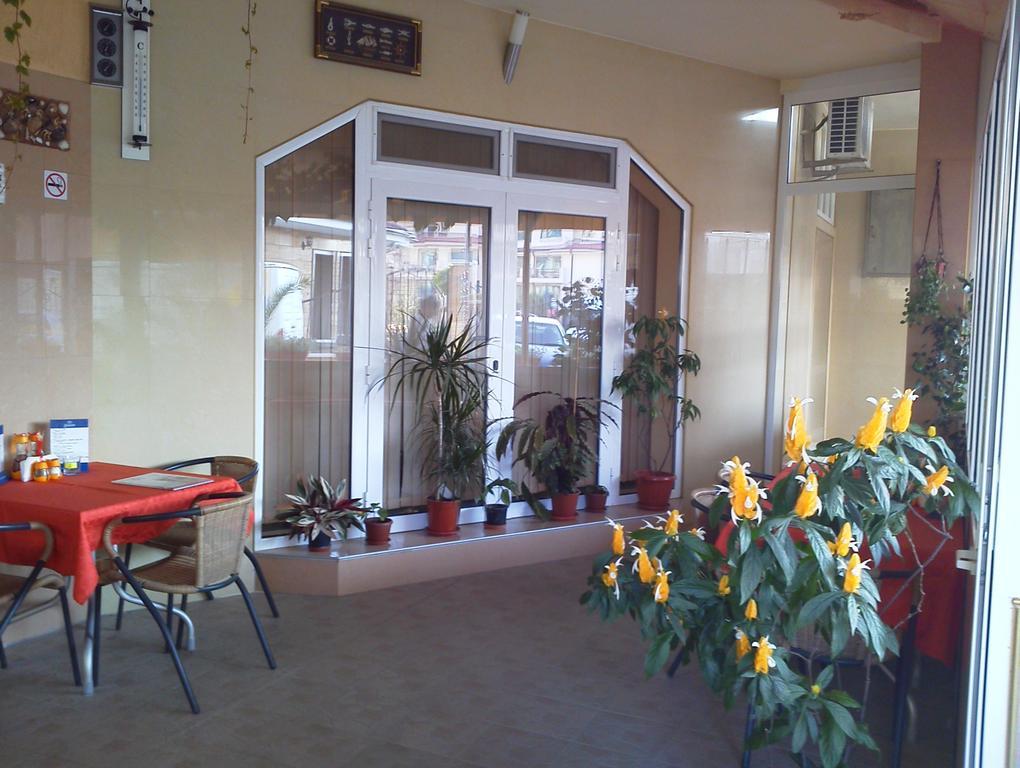 Krasi Hotel 拉夫达 外观 照片
