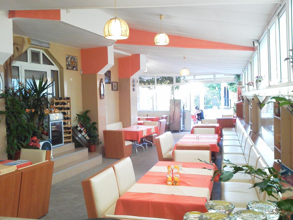 Krasi Hotel 拉夫达 外观 照片